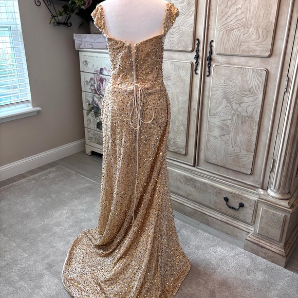 NEW, Gold Sequins Dress, Gold Dress, Prom Dress, NWOT, Size L - Picture 6 of 11